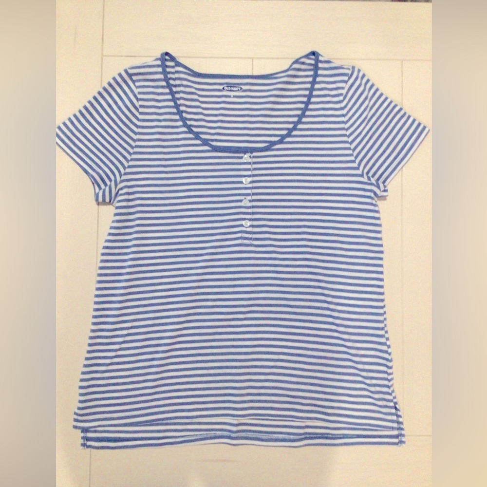 Old Navy shirt
